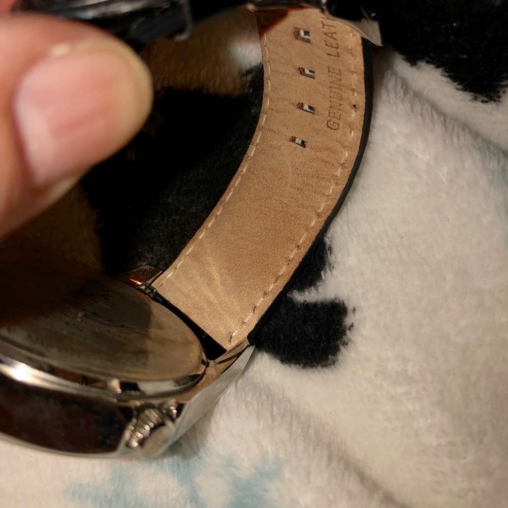 ED Hardy watch - Picture 3 of 7